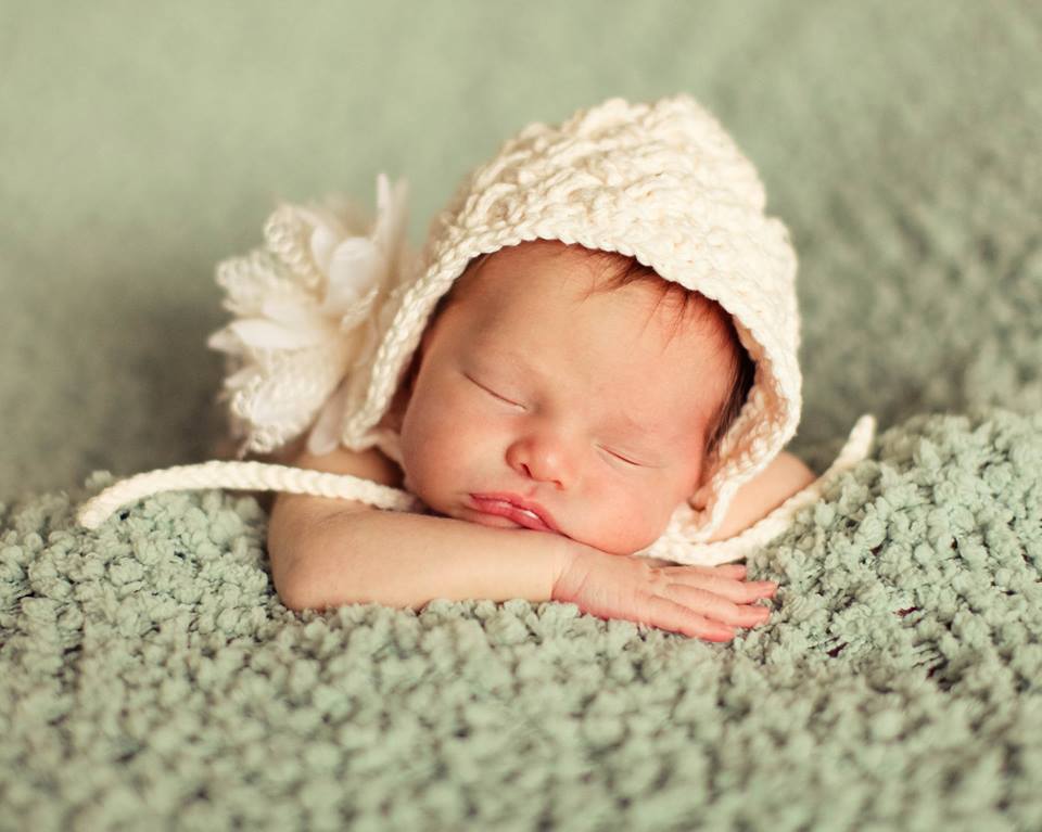 Crochet Pattern for Diagonal Weave Baby Bonnet | Crochet Baby Bonnet Pattern | Baby Hat Crocheting Pattern | DIY Written Crochet Instructions