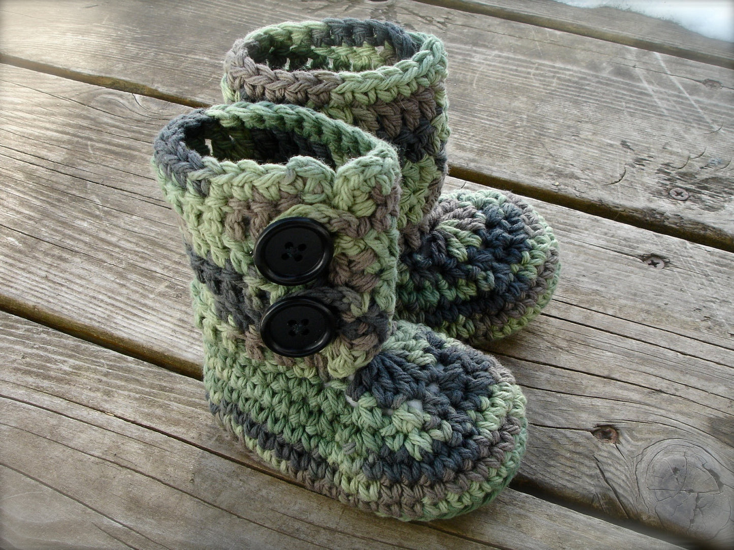 Crochet Pattern for Button Loop Booties | Crochet Baby Shoes Pattern | Baby Booties Crocheting Pattern | DIY Written Crochet Instructions