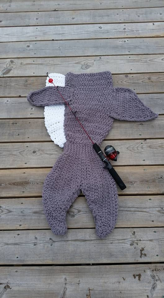 Free pattern for child's shark blanket hot sale