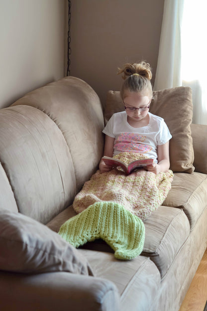 Crochet Pattern for Mermaid Tail Blanket (DIY Tutorial) | Crochet Mermaid Tail Pattern | Mermaid Tail Crocheting Pattern | DIY Written Crochet Instructions