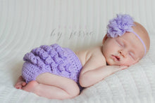 Load image into Gallery viewer, Crochet Pattern for Ruffle Bum Baby Diaper Cover | Crochet Diaper Cover Pattern | Diaper Cover Crocheting Pattern | DIY Written Crochet Instructions
