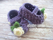 Load image into Gallery viewer, Crochet Pattern for Petite Mary Jane Slippers Baby Booties | Crochet Baby Shoes Pattern | Baby Booties Crocheting Pattern | DIY Written Crochet Instructions
