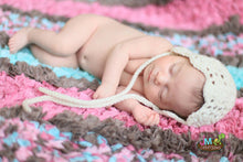 Load image into Gallery viewer, Crochet Pattern for Julianna Baby Bonnet | Crochet Baby Bonnet Pattern | Baby Hat Crocheting Pattern | DIY Written Crochet Instructions
